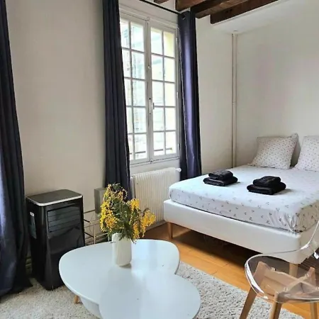 Chez Maelle - Tour Eiffel Cosy Flat